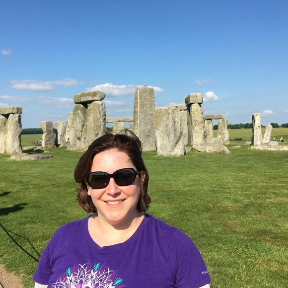 Meet your Posher, Cynthia - Picture 2 of 6